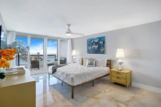 First Class! - Crystal clear water views! - Miami - 5