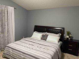 Spacious, 2-story Family-Friendly home - Calgary - 3
