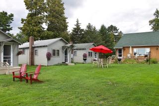 Pine Haven Beach Resort - Tawas City - 6