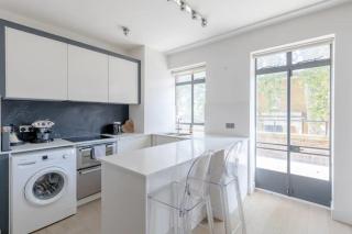 Sleek & Stylish 1BD Flat w balcony - Kings Road - Londra - 9