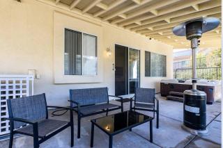 The Nest at Woodside: Lux LA getaway + office/spa - Santa Clarita - 1