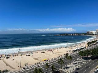 Copacabana de frente para o mar. - 4