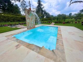 Cabaña amplia con piscina, naturaleza y cercana - Los Santos - 0