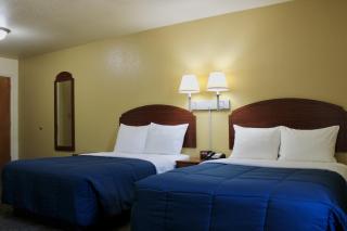 Candlelight Inn & Suites Hwy 69 near McAlester - 1