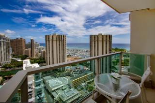 Ocean Views from balcony Walk to Beach and Mall 3024 - Honolulu - 9