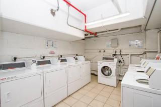 Modern studio Across From Hilton lagoon beach PW920 - Honolulu - 2