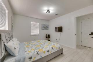 Modern Home in Edinburg Half-Mi Walk to UTRGV! - Edinburg - 1