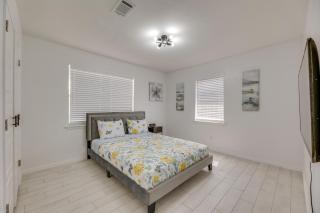 Walk to UTRGV! Edinburg Home w/ Fenced Yard - 6