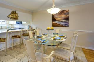 PCB Townhome with Resort Amenities - Walk to Ocean! - Panama City Beach - 4