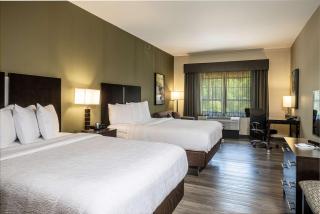 Best Western Plus Franciscan Square Inn & Suites Steubenville - Steubenville - 7