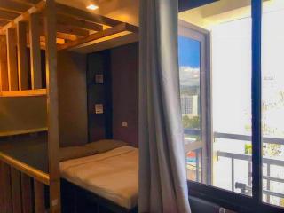 Chillhauz (SM,Ayala,IT,City) W/Pool & WiFi - 1