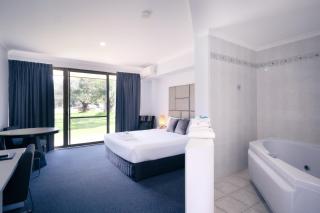 Island Palms Motor Inn - Forster - 4