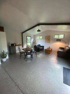 Halfway Creek Studio - - 3