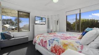 Unit Opposite Beach - 3