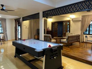 Corner Villa Tmn Daya near Mount Austin JB - Johor Bahru - 9