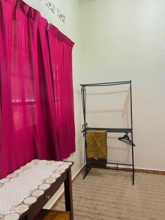 yellow homestay - - 2