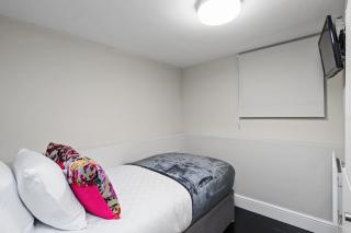 Unique single occupancy studio - 3