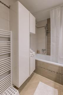 Modern Elegance Retreat - Bratislava - 9