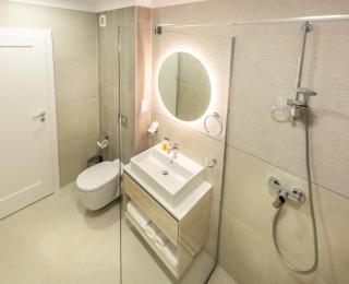 Urban Plaza Mountain View Luxury Retreat - 6