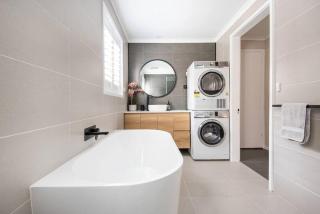 Dreamy Dromana Family Getaway - with Jacuzzi - Dromana - 2