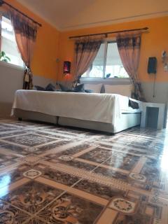 Ban Elephant Blanc Bungalow - 2