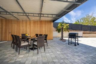 VILLA GEORGE z ogrevanim bazenom in vrtno kuhinjo - Županje - 8