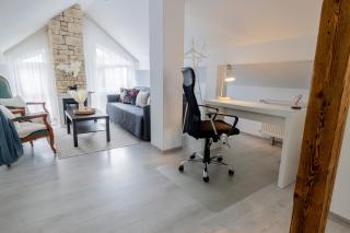 Charmante Design-Maisonette in Schiffweiler - 2 Etagen - Self-Check-in - 2 Parkplätze - WLAN - Balkon & Garten - ruhig gelegen - Nähe See & Wald - bis 7 Pers - 3