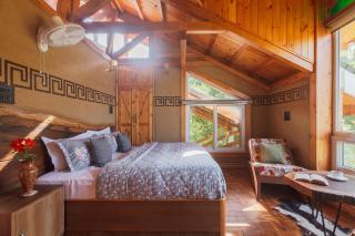 StayVista at Suroor with Central Heating in Tangmarg - Tangmarg - 3