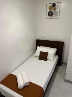 Aden Hotel - Manila - 6