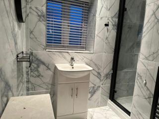 Amazing 2 Bedrooms House - Bridgend - 5