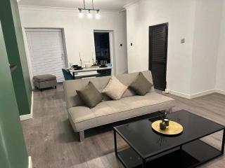 Amazing 2 Bedrooms House - Bridgend - 3
