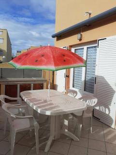 App T2 entièrement rénové en résidence proche à pied de la plage de la Roquille et de tous commerces parking privé gratuit climatisation wifi - 6