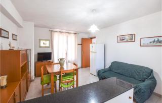 Awesome Apartment In Melito Porto Salvo - Melito di Porto Salvo - 9