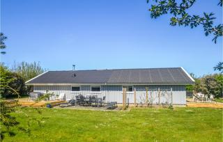 Four-Bedroom Holiday Home In Lokken - 3