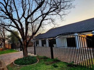 Villa-né Guesthouse - Potchefstroom - 9