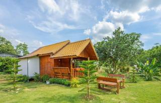 บ้านพักไวน์แคมป์ รีสอร์ท - Ban Cha-om - 5
