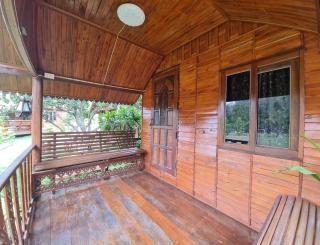 บ้านพักไวน์แคมป์ รีสอร์ท - Ban Cha-om - 3