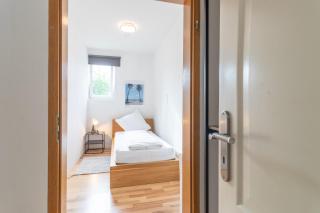 Berghof Wörner 2 Wohnungen für bis zu 20 Personen mit Balkon I Terrasse I 4 Bäder I NETFLIX I Ruhig und gemütlich wohnen - Villingen-Schwenningen - 1