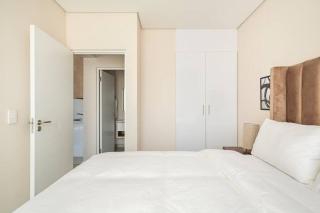 Luxurious Executive Gem in Sandton with Inverter. - 6