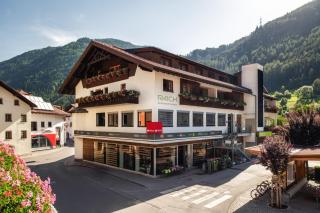 Ferienresidenz Raich - Appartements mit Sky Wellness und Garten - Ried im Oberinntal - 8