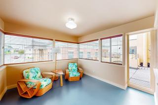 Eureka Theatre Apartment - 7