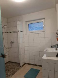 Quiet, modern flat with own terrace - 9