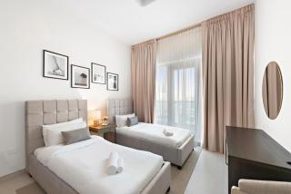 Modern 2 Bedroom with King Bed & Gym in The Bay - Dubai - 8
