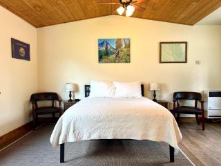 Glacier's Edge Cabins - Columbia Falls - 4
