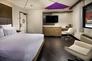 The Moment Hotel - Los Angeles - 9