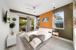 Luxury Home w 2 Pools near Beach - Fort Lauderdale - 5