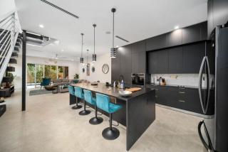 Luxury Home w 2 Pools near Beach - Fort Lauderdale - 9