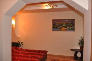 Hotel Ellegance - - 4