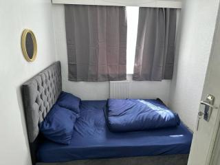 Tomla Inn-3 Beds House - 6 people sleeps-Greenwich Holiday Short Let - Plumstead - 8