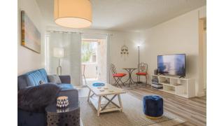 Stylish condo heart of Old Town Scottsdale Pool BBQ - Scottsdale - 2